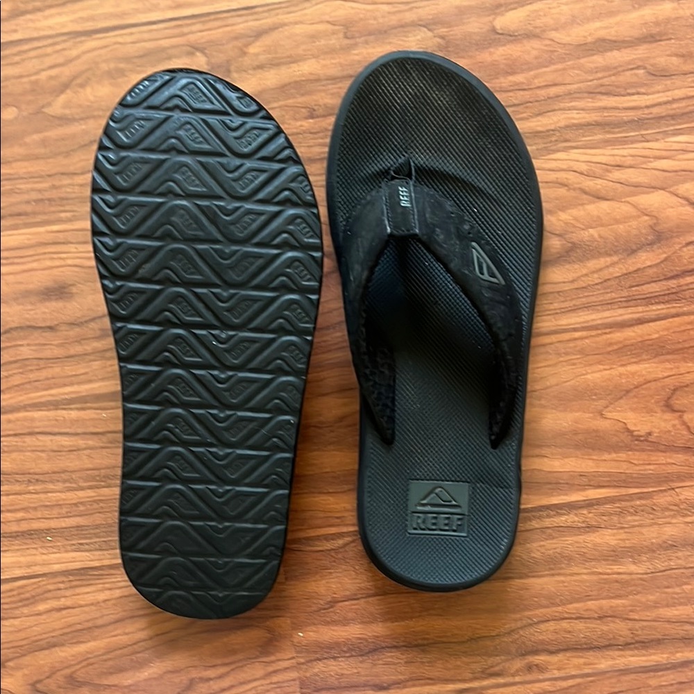 Reef Phantoms Sandals with Cushioned Footbed and Textured Outsole